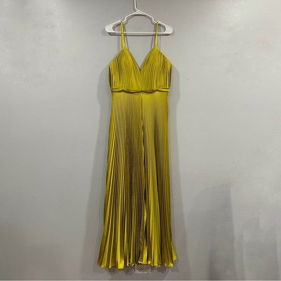 Mac Duggal 26319 Charteuse Pleated Wide Leg Jumpsuit 10 - Picture 2 of 8